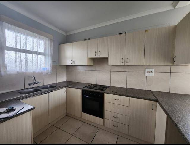 2 BEDROOM PROPERTY TO RENT IN BLOMTUIN